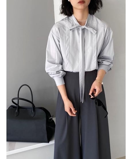 pleated design bow tie blouse　/2color　IR1618