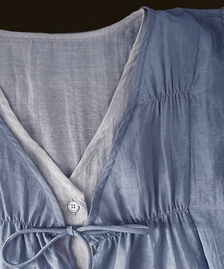sheer layered frill blouse　　IR1675