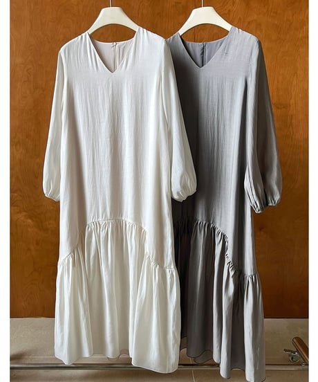 v-neck hem flare onepiece /2color　　IR1591