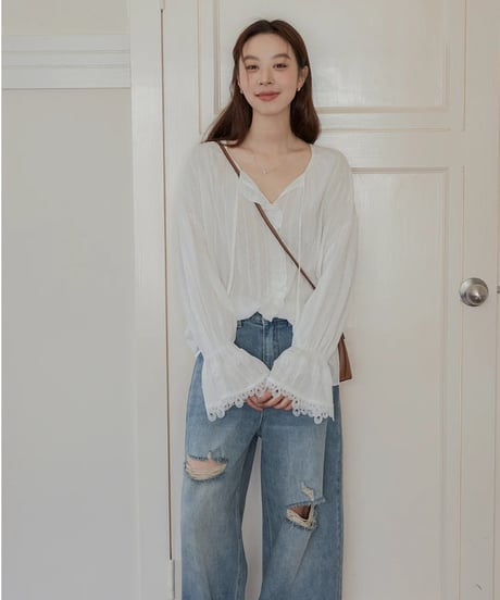lace flare sleeve blouse　　IR1668