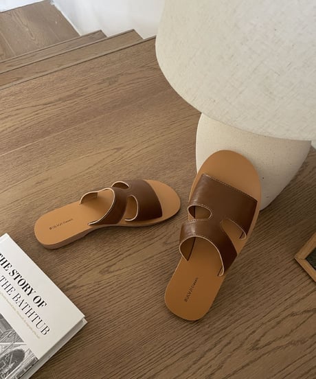 【完売】flat soft sandals　　IR1359
