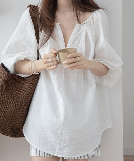 accent v-neck lantern sleeve blouse　　IR1419