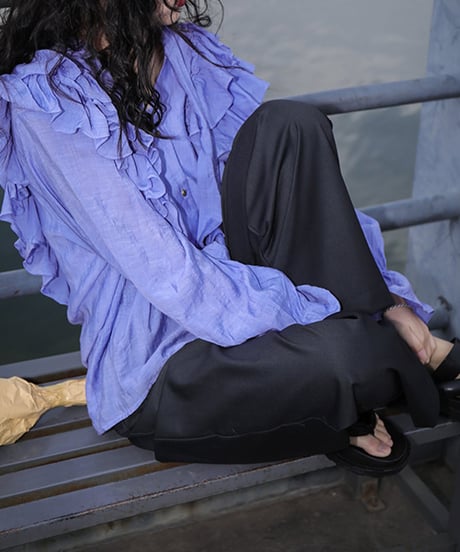volume frill design blouse　　IR1436