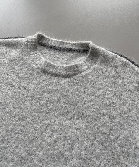 stitched design round neck sweater /2color　　IR1552