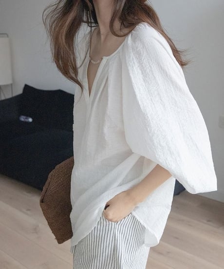 accent v-neck lantern sleeve blouse　　IR1419