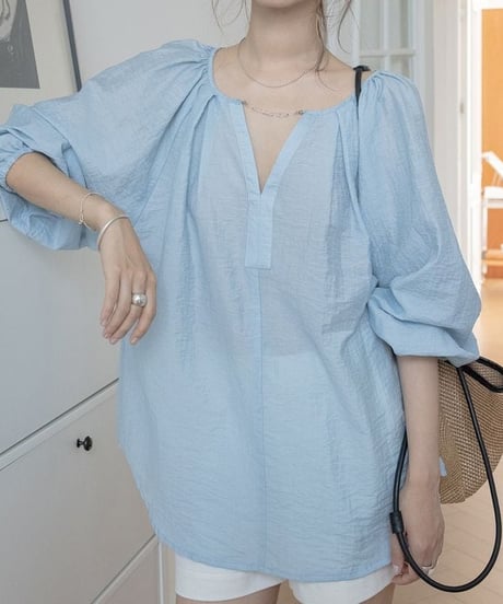 accent v-neck lantern sleeve blouse　　IR1419
