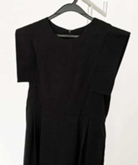 square sleeve jumpsuit　　IR1373