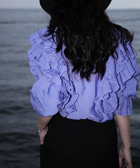 volume frill design blouse　　IR1436