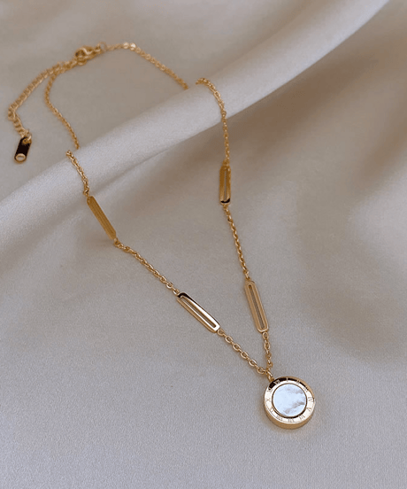 reversible roman numeral necklace　IR1560