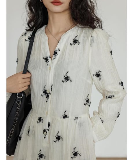 floral embroidery one piece　　IR1622