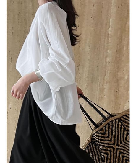 Tuck design volume sleeve blouse /2color　　IR1631
