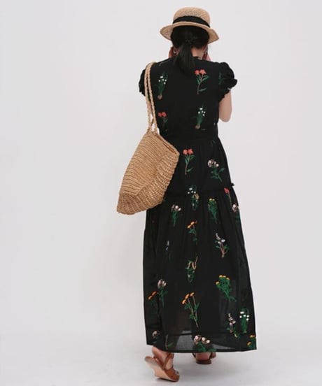 flower embroidery one piece　　IR1453
