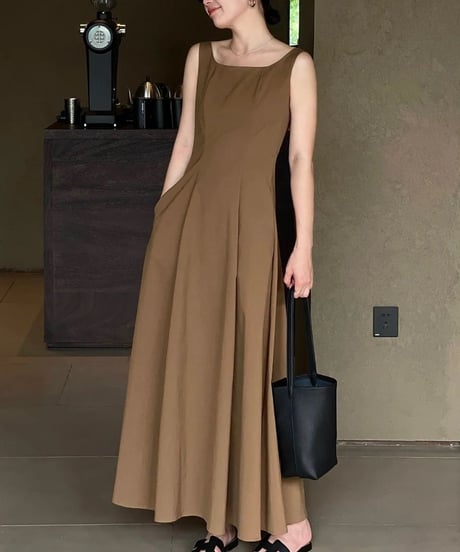 square neck sleeveless one piece　　IR1449