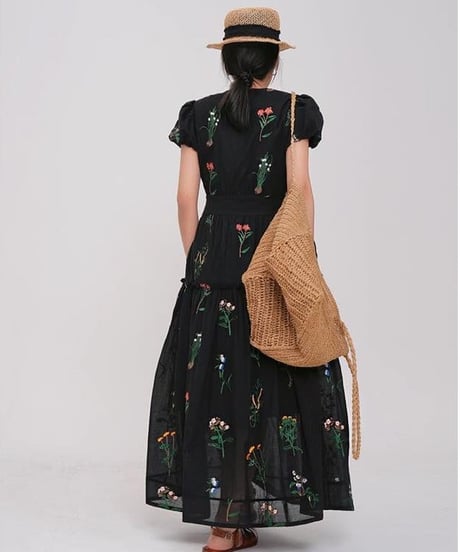 flower embroidery one piece　　IR1453