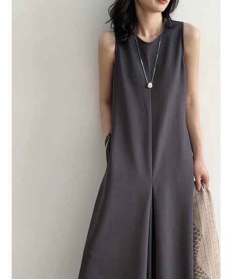 front tuck sleeveless one piece /2color　　IR1634