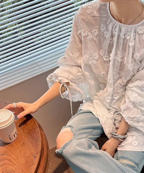 floral embroidery lantern sleeve blouse　　IR1578