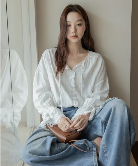lace flare sleeve blouse　　IR1668