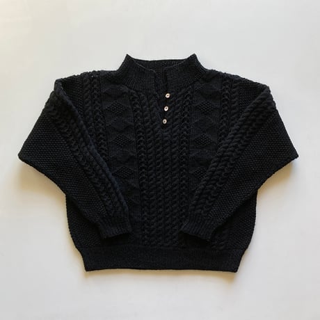 【パターン販売】風工房さんのリバイバルニット Vol.02 ケーブル編みのキーネックプルオーバー