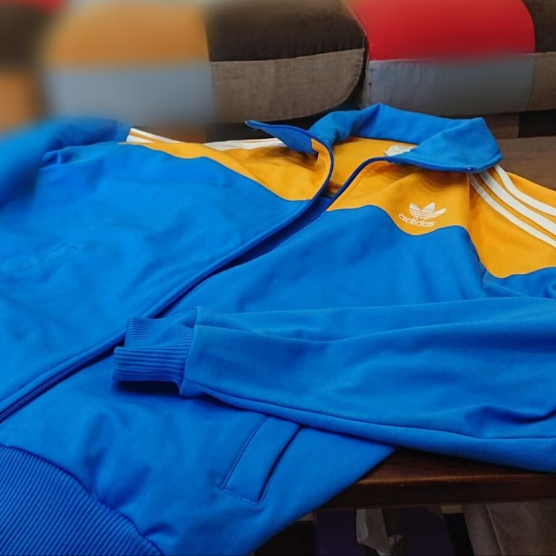 adidas カリフォルニア トラックジャケットジャージ ブルー adidas カリフォルニア トラックジャケットジャージ ブルー