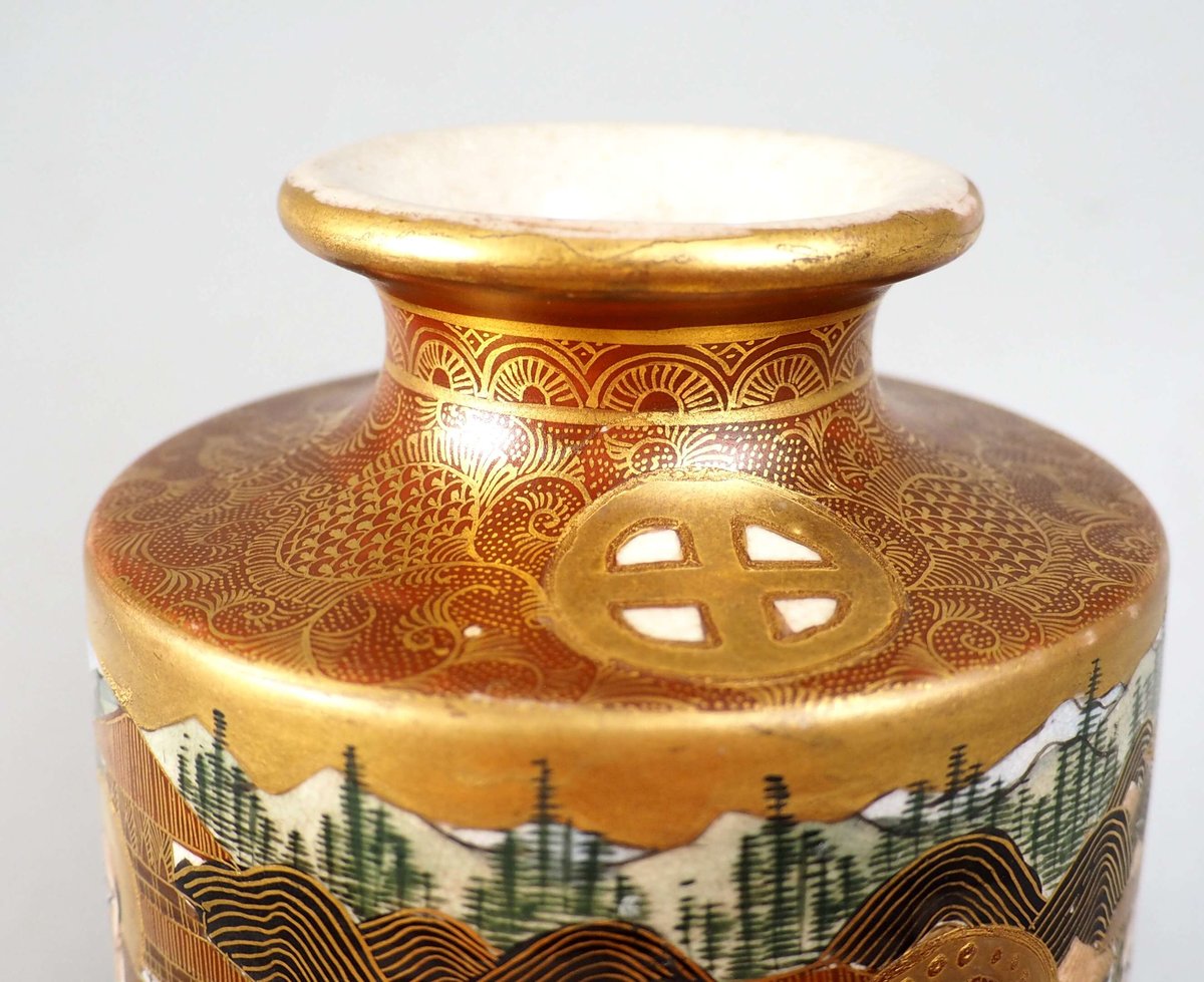 薩摩焼神戸大日本長州山　高浮彫羅漢　龍女　底部に在銘　明治輸出　里帰り 薩摩焼 神戸 大日本 長州山 高浮彫 羅漢 龍女 底部に在銘