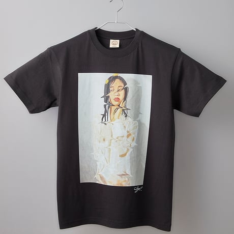 053 【長坂真護】Tシャツ「無精卵を被る女」（オーガニックコットン）