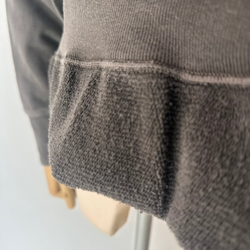 BRU NA BOINNE / キャバリンスタンディングパーカー(GREY) | weaver