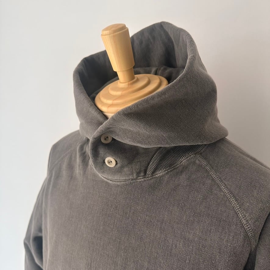 BRU NA BOINNE / キャバリンスタンディングパーカー(GREY) | weaver