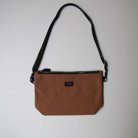 STANDARD SUPPLY / W ZIP SHOULDER (MOCHA)
