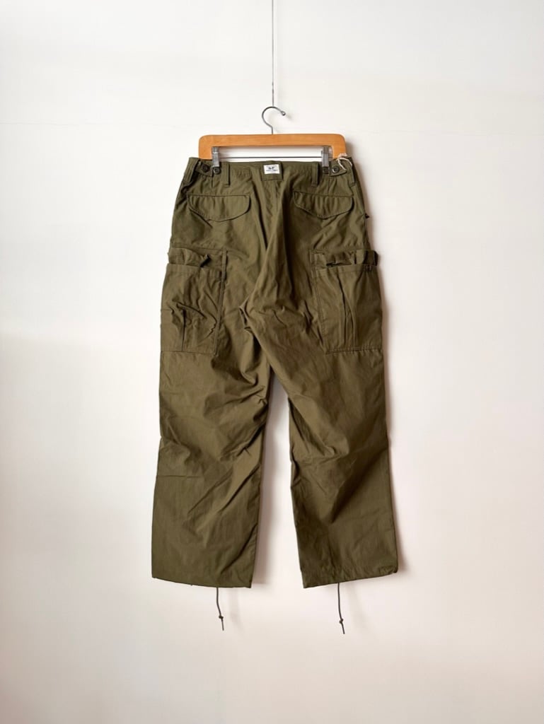 SASSAFRAS 8分丈カーゴパンツ オリーブL SASSAFRAS 機能性とデザインを兼ね備えた WHOLE HOLE PANTS