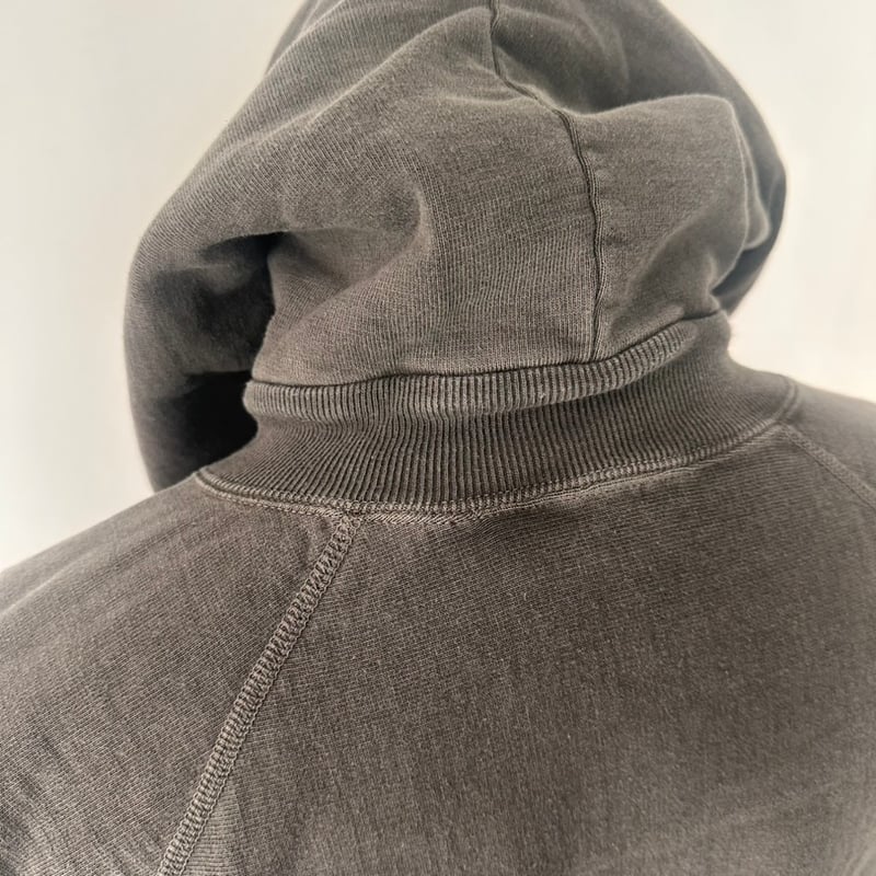 BRU NA BOINNE / キャバリンスタンディングパーカー(GREY) | weaver BRU NA BOINNE / キャバリンスタンディングパーカー(GREY) | weaver