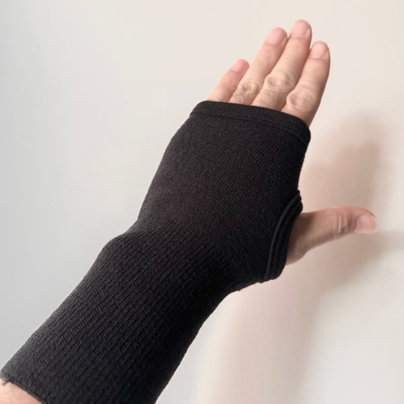 YETINA / ANTERCTICA WRIST GAITER (BLACK) | weaver