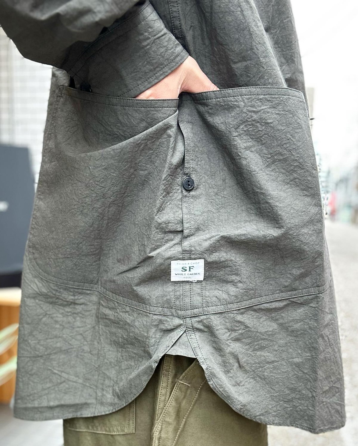 SASSAFRAS / DIGGIN SHIRT (CHARCOAL) | weaver