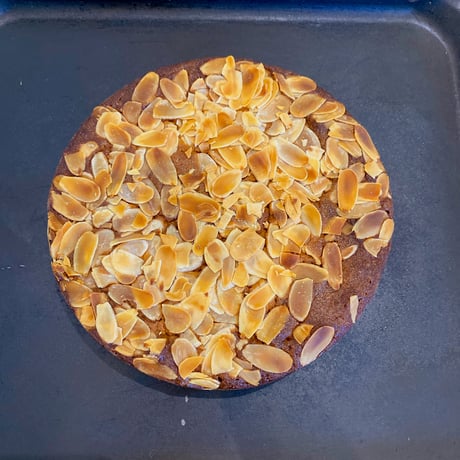しっとりアーモンドクリームケーキ