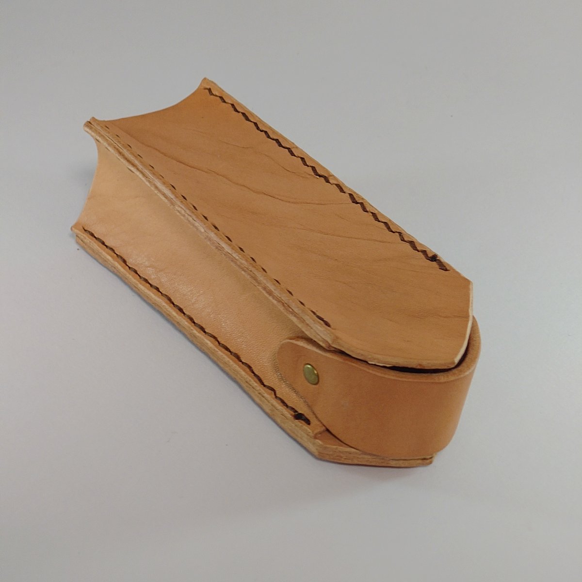 マグネット付きペンスタンド(ヌメ革使用) | 革の