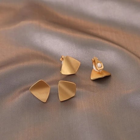 Matte finish Gold  earring&pierce<2pattern>