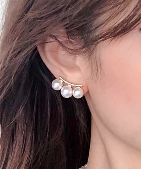 Triple Pearlピアス/イヤリング