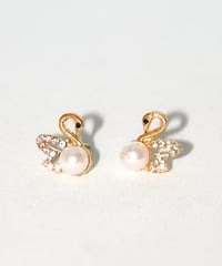 Swan Pearlピアス/イヤリング