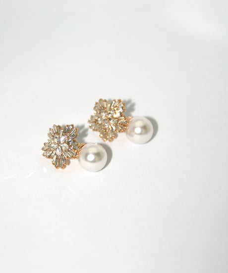 Zirconia Pearlピアス