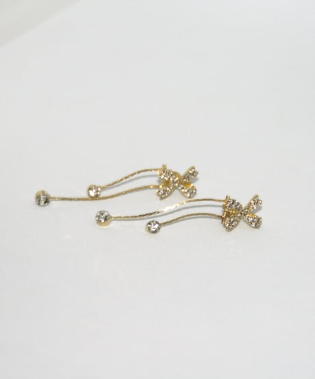ゴールドリボンピアス