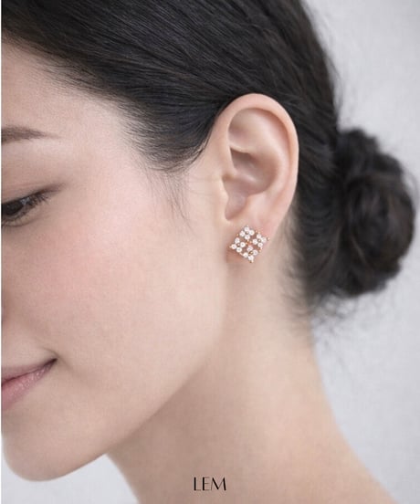 Monogramピアス/イヤリング