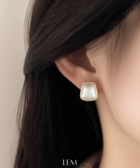 Classical Pearlピアス/イヤリング