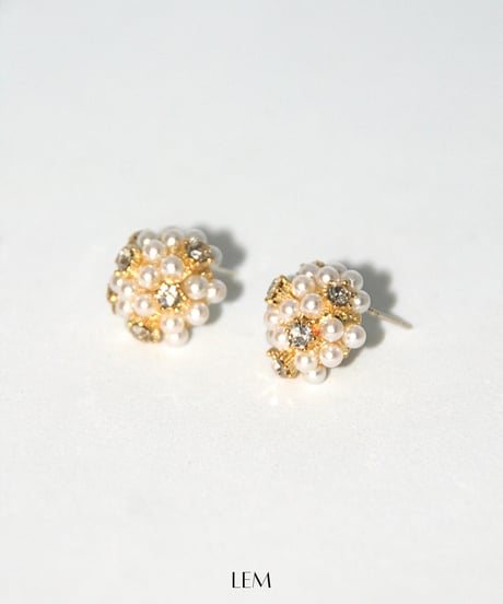 Dome Pearlピアス/イヤリング