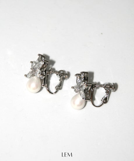 Crystal Dropピアス/イヤリング