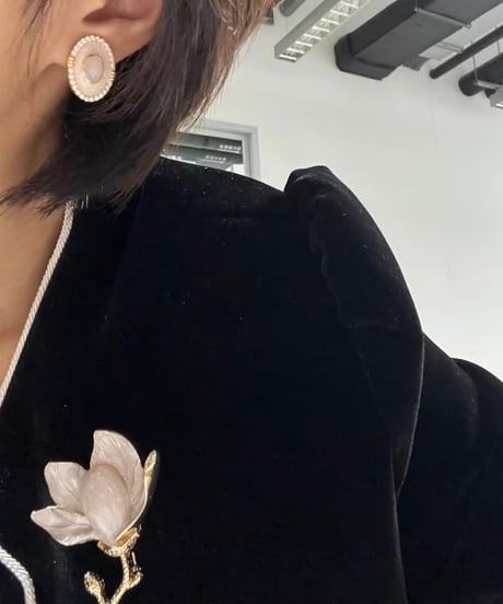 White Flowerブローチ