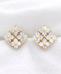 Monogramピアス/イヤリング