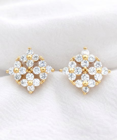 Monogramピアス/イヤリング
