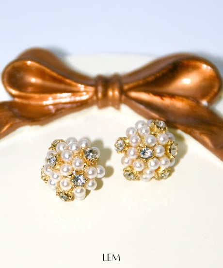 Dome Pearlピアス/イヤリング