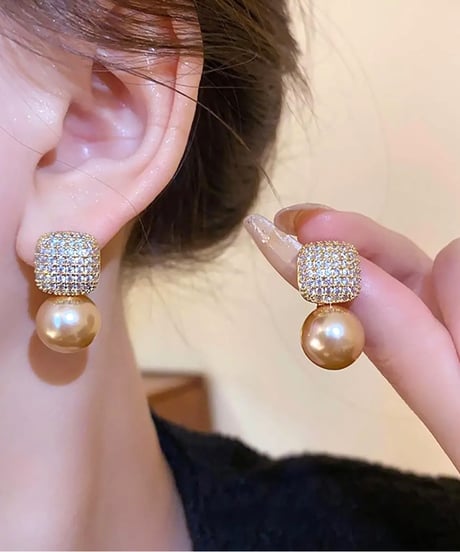 Gold Square Pearlピアス