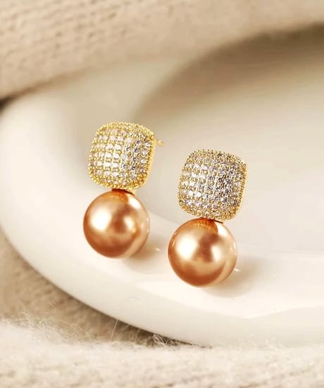Gold Square Pearlピアス