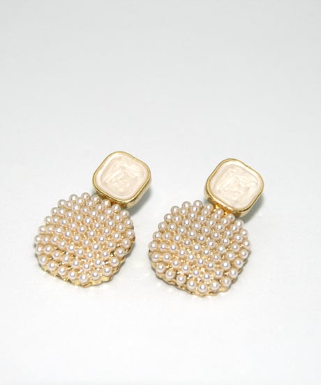 Dot Pearlピアス